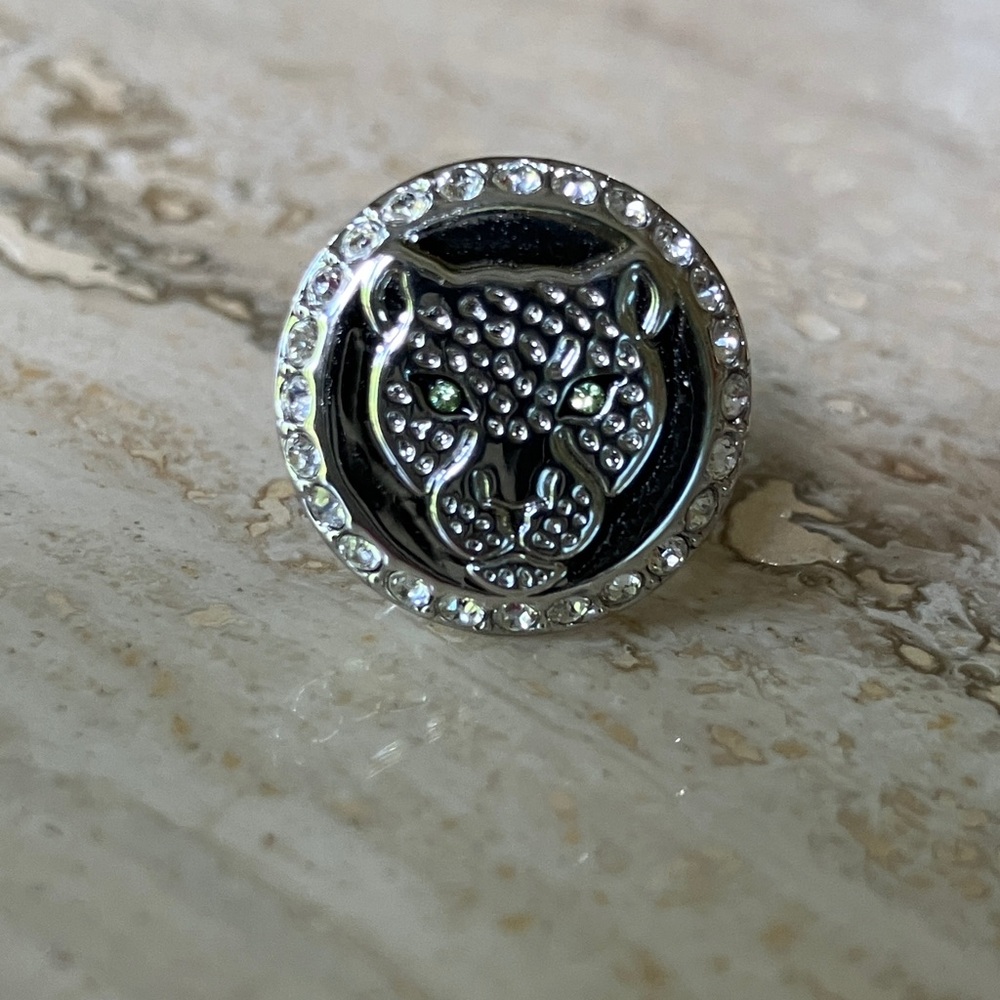 🩶Swarovski 2019 SCS Event Leopard Tack Pin🩶